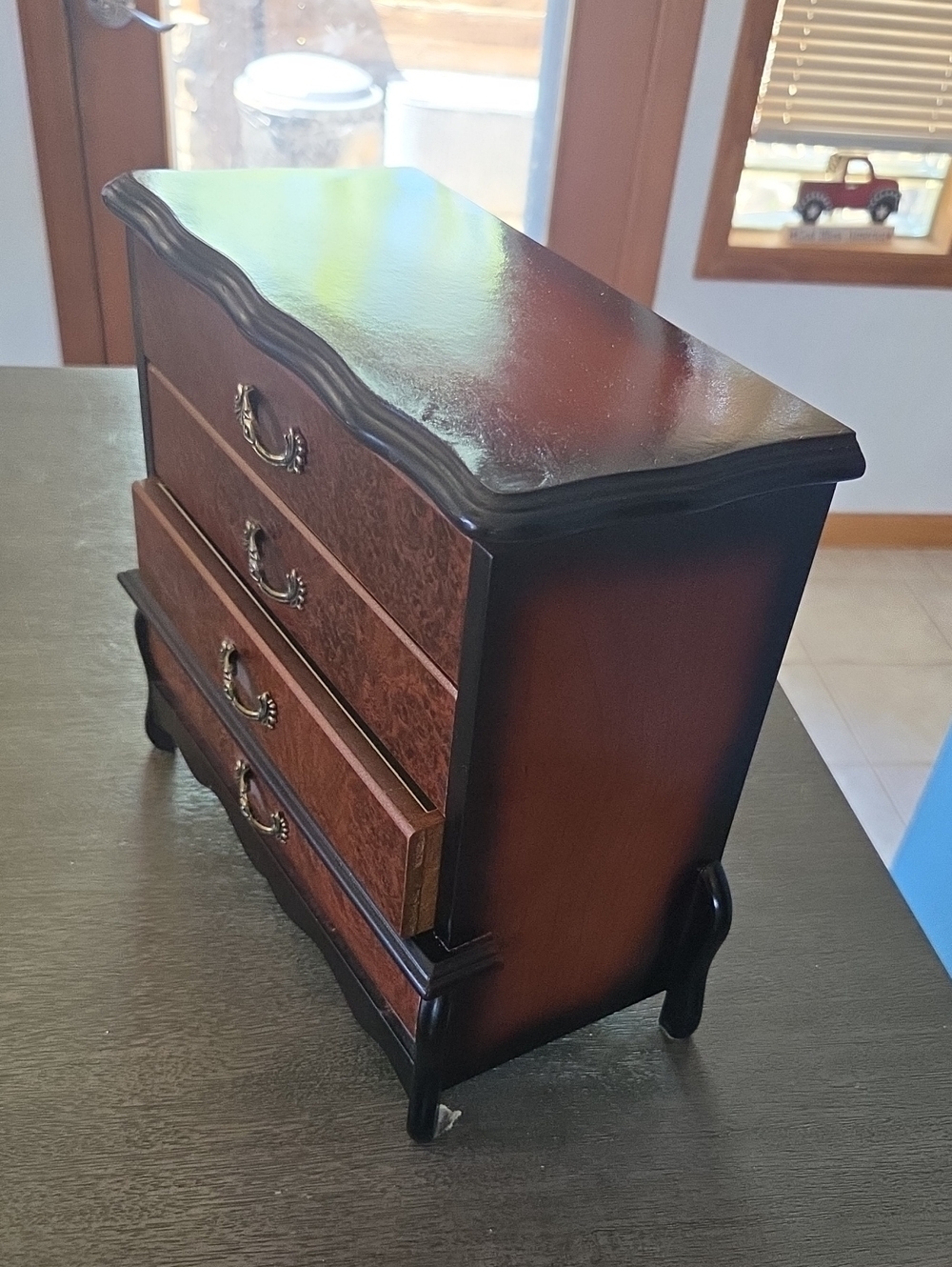 Vintage Jewelry Box - Picture 5 of 5